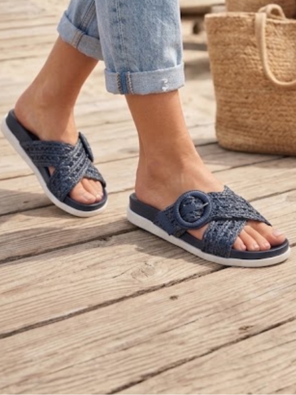 Marc Fisher Navy Blue Woven Raffia Crisscross Buckle Slide Platform Sandals 7
DD